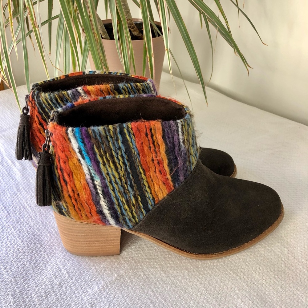 🌿 TOM’S brown suede colorful boots